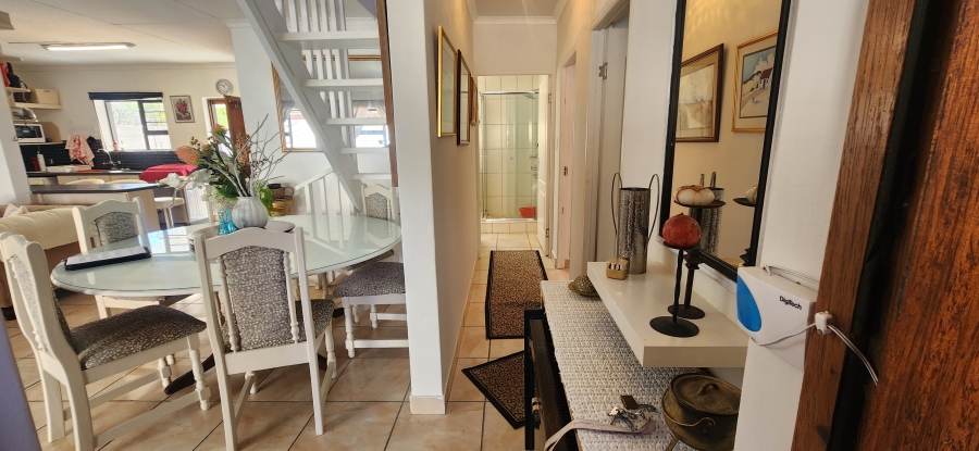 6 Bedroom Property for Sale in Dana Bay Western Cape